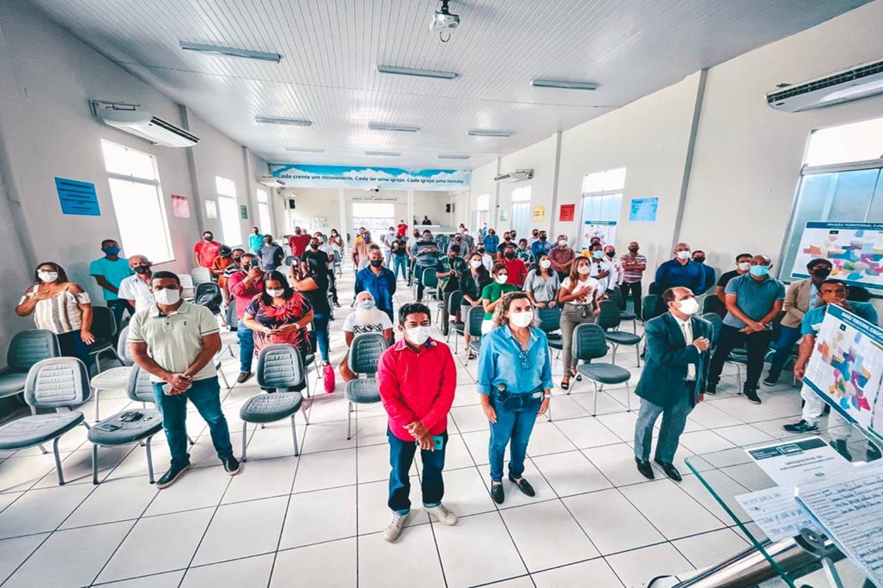 Eunápolis: Prefeita Cordélia se reúne com administradores de bairros e distritos para planejamento do Plano Plurianual 2 ppa2