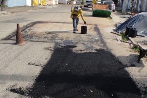 Eunápolis: Operação Tapa-Buraco recupera mais de 20 mil metros² de ruas nos primeiros meses de 2022 4 0b2b0170 1cc0 4b5c a3de b98ce0a2d4ea