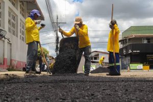 Eunápolis: Operação Tapa-Buraco recupera mais de 20 mil metros² de ruas nos primeiros meses de 2022 2 1ca2fd82 e631 4933 a091 81031be90315