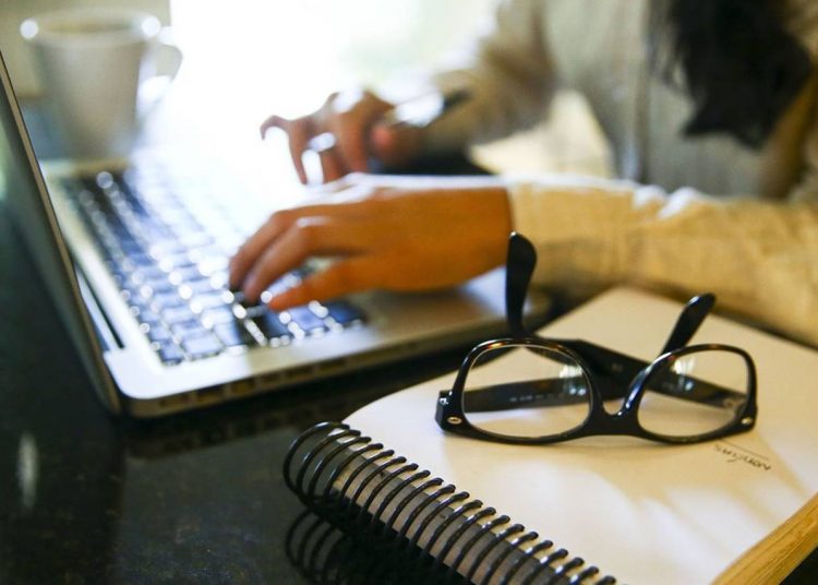 Teletrabalho, home office ou trabalho remoto.