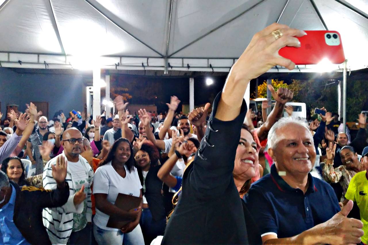 Itamaraju: Soane Galvão é recepcionada por centenas de pessoas. O prefeito de Ilhéus, Mário Alexandre e o ex-candidato a prefeito de Itamaraju, Luiz Mario também estiveram presentes 6 20220709 202720