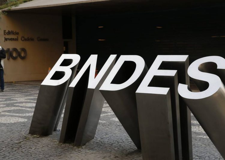 Rio de Janeiro - Edifício sede do BNDES, Banco Nacional de Desenvolvimento Econômico e Social, no Centro do Rio. (Fernando Frazão/Agência Brasil)
