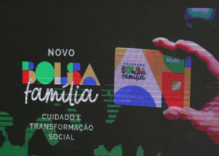 Brasília (DF) - 02-03-2023 Detalhe do novo cartão do Bolsa Familia, durante Cerimônia de lançamento do Novo Bolsa Família, Foto José Cruz/ Agência Brasil.