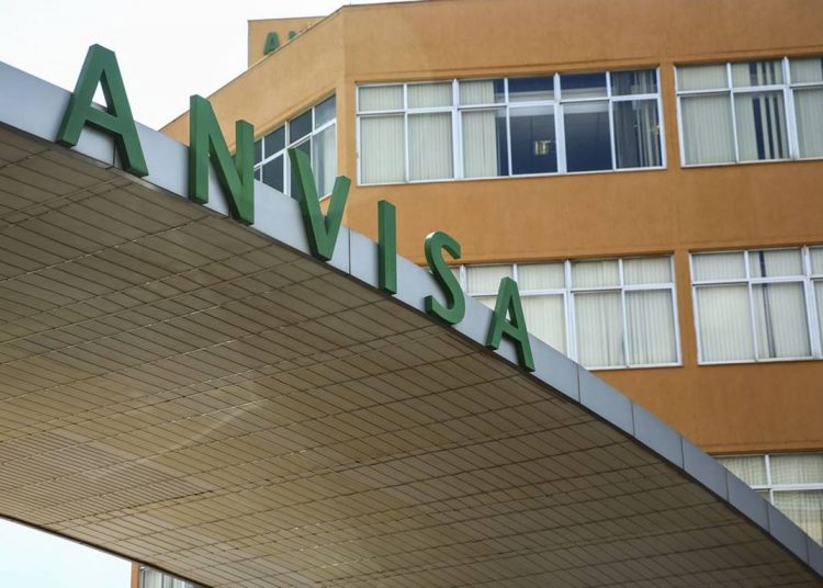 Fachada do edifício sede da Agência Nacional de Vigilância Sanitária (Anvisa).