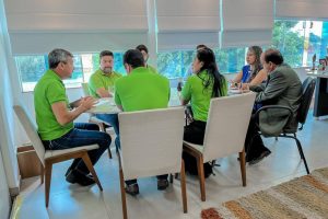 Eunápolis: Prefeita Cordélia Torres se reúne com diretoria da Coelba após inauguração da nova loja da empresa 4 WhatsApp Image 2023 08 01 at 13.46.33