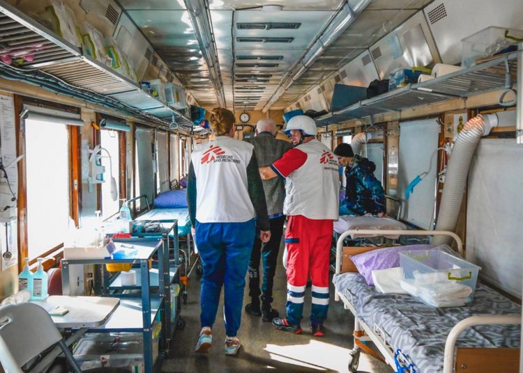 On 20 and 22 October 2023, MSF evacuated 150 patients from Kherson region after the hospital was shelled. Patients were transferred to other health facilities around Ukraine using the MSF medical evacuation train.
